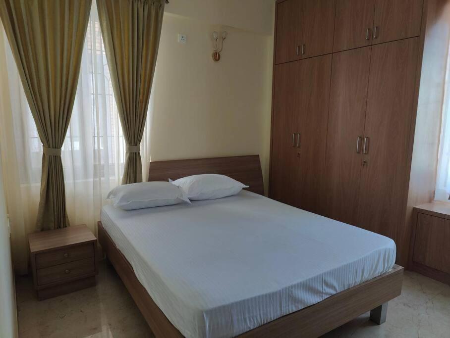 Tara Suites Premium Rooms In Central Indiranagar Бангалор Экстерьер фото